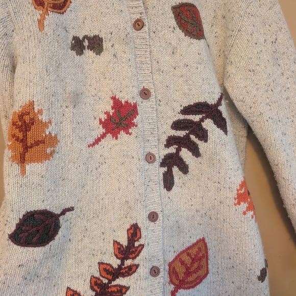 Vintage Women's Cream Leaf Pattern Sweater - Picture 4 of 5